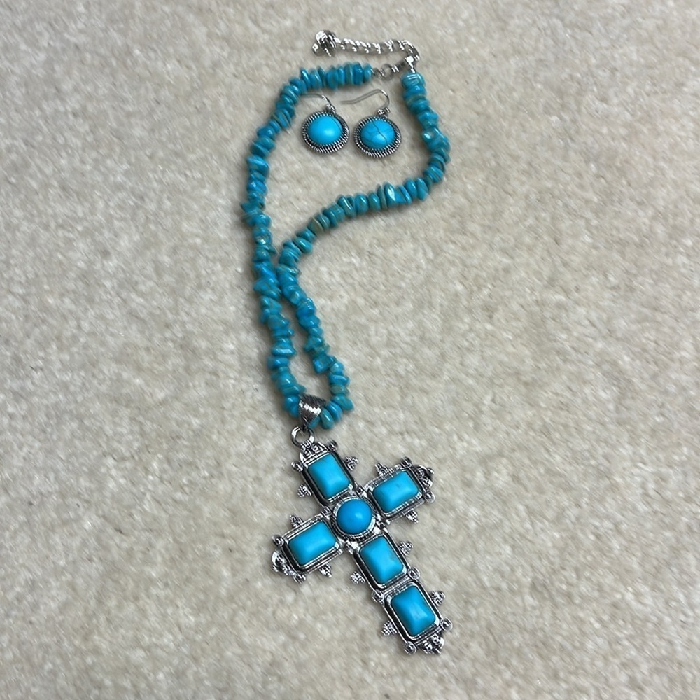 ⭐️ Costume jewelry- turquoise necklace, cross pendant & earring - Picture 6 of 7